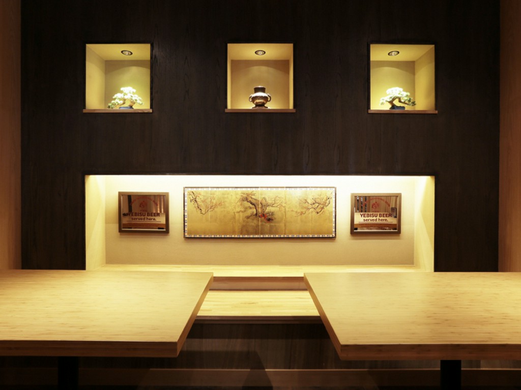 落ち着いた雰囲気と居心地の良さが追求された、和モダン空間