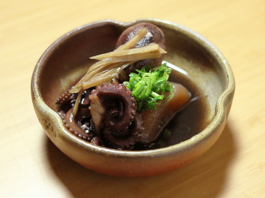 新鮮な生のいいだこを煮込んだ、柔らかでお酒の肴に最適な『いいだこの旨煮』