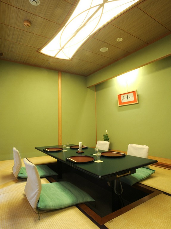 接待向け。高級感のある『高砂』コースは12650円