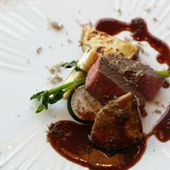 旬の食材を活かす自然派イタリアン。緑に囲まれた空間でゆったり贅沢なひとときを…。