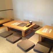 座敷、個室、テーブル席など、様々なシチュエーションで対応可能です。