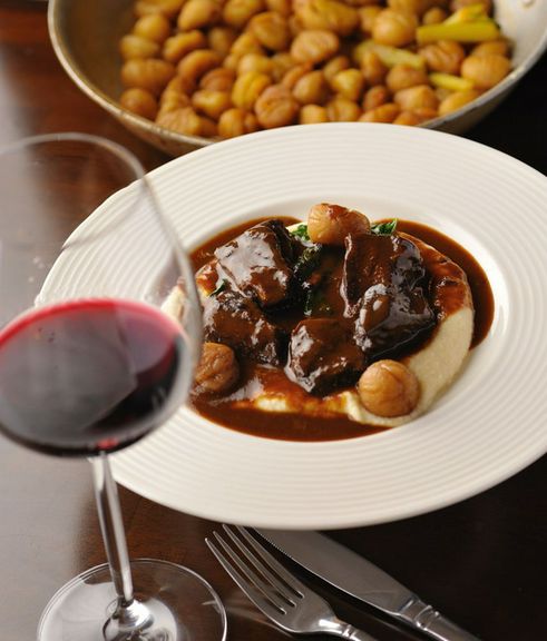 既成概念に捕らわれないワインを選択しています