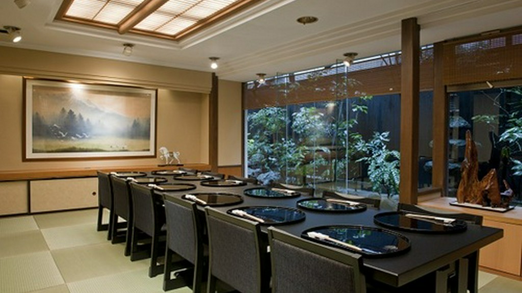 洗練された空間で、食事や会話を心ゆくまで堪能