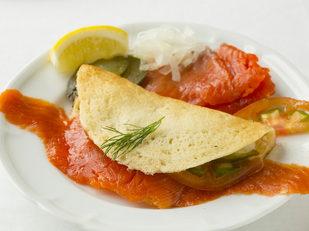 自家製生サーモンのフレッシュマリネ「マリノーブナヤ・ケタ」