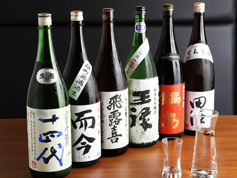 米の特徴を生かした「きき酒セット」や通しか知らない日本酒提供