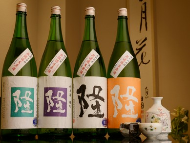 丹沢の水が父、足柄の米が母の出身地・神奈川の地酒をそろえる