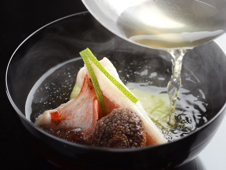 ②波　太陽　月　黒盆　和風　20枚　おまとめ　懐石　旅館　昭和レトロ 楽天市場】【両面使い】半月両面膳 33cm お膳 お盆 リバーシブル 赤 黒