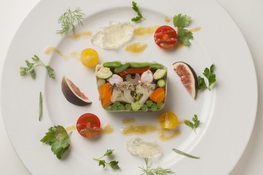 旬の野菜を味わう『野菜と天使の海老のテリーヌ』