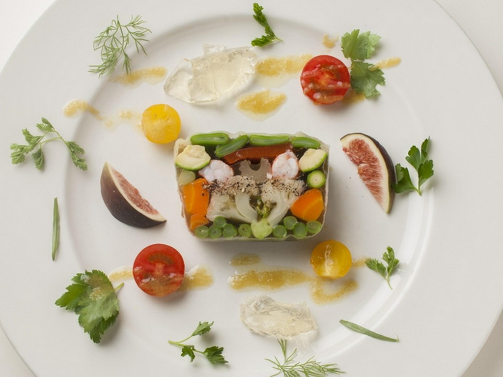 旬の野菜を味わう『野菜と天使の海老のテリーヌ』