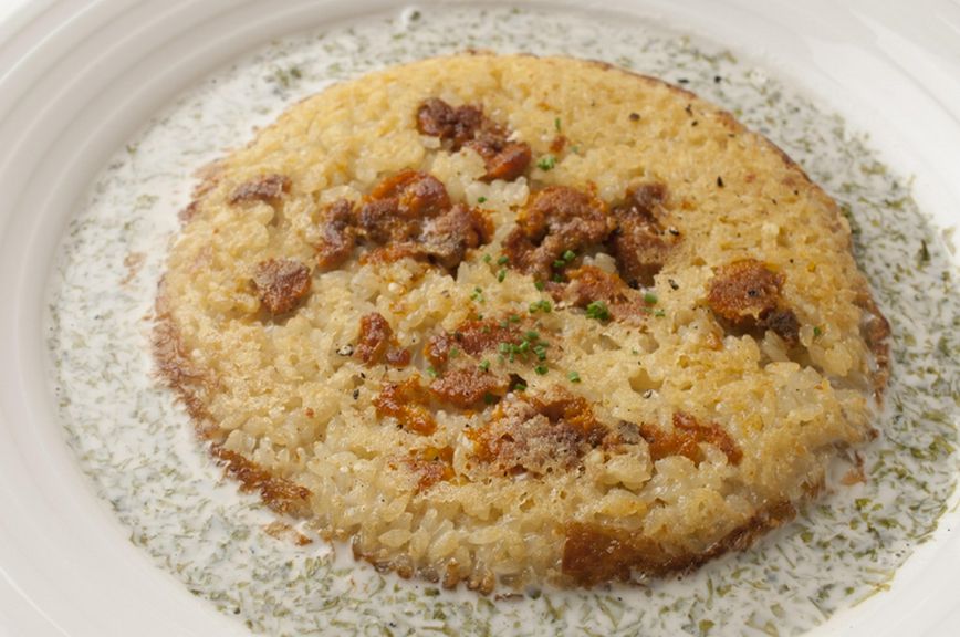 注文を受けてから炊き上げる『焼きウニのリゾット』