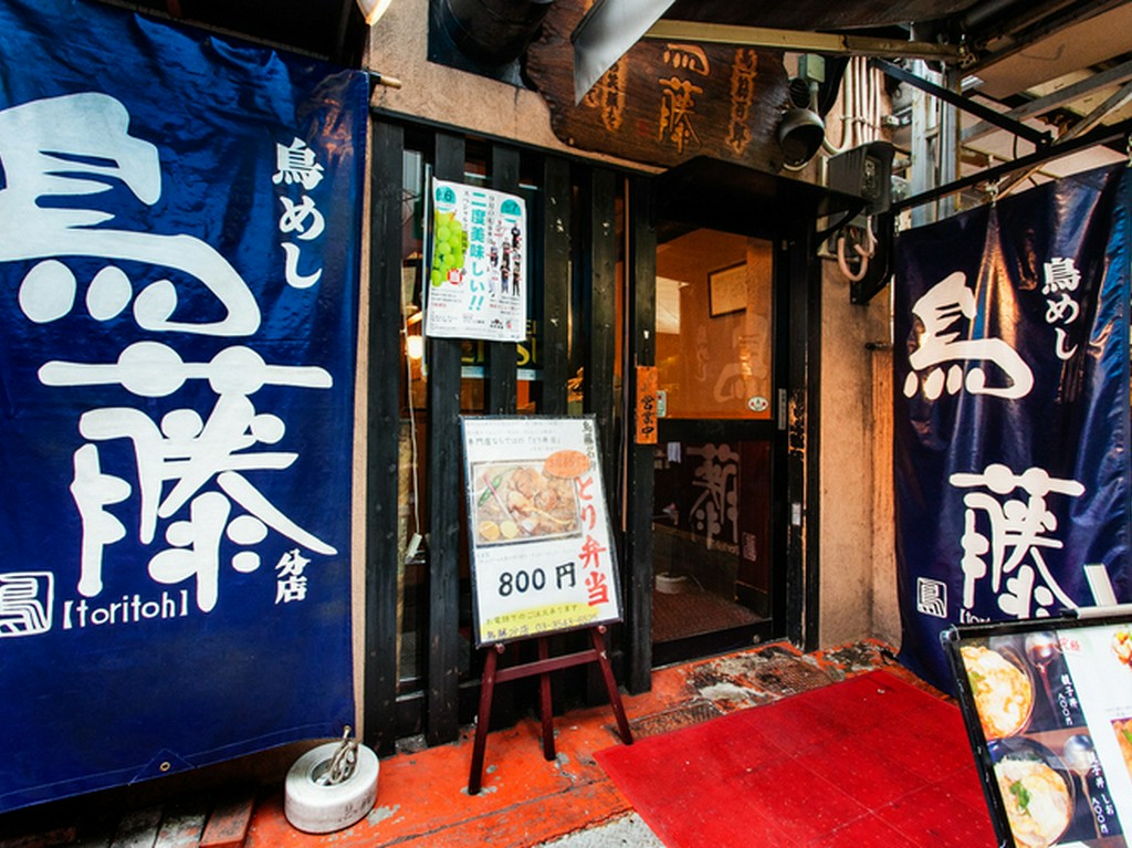 昼時には順番待ちもできる人気店