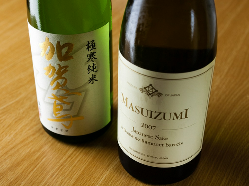 天ぷらの油をスッと洗い流す、銘酒をラインナップ