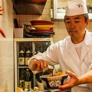 自分の目の行き届く範囲で仕事をしたいと思っております。小さな店ですので、好みや予算を伺いながら、お客様のリクエストにもできうる範囲で応えたいと思っています。