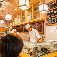 店内は朝5時の開店から閉店までフル稼働