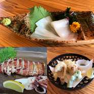 人気の白いかを3つの調理法でお楽しみ頂けます。
定番の甘みが強いお刺身、レモンを一絞りで美味しい塩焼き、そして柔らかい下足の天ぷら。
白いかで迷ったら、このセットがベストチョイス！
