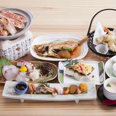 煮魚や焼き魚など、おススメ料理が揃う『荒波会席』