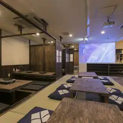 少人数から大人数まで、人数に合わせて柔軟に利用できる大広間