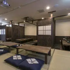 いろいろなシチュエーションに合わせて使える店内