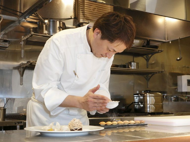 フレンチの技法をベースに、食材の持ち味をいかした料理に挑戦