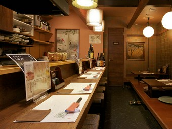 友人、同僚と軽く1杯。こじんまりとした飲みの場に