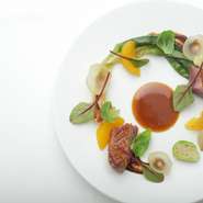 フルーツとお肉を使ったメイン料理『鴨と玉ねぎデコポン』