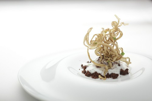 驚きの食材コラボ『牛蒡とミントとチョコレート』