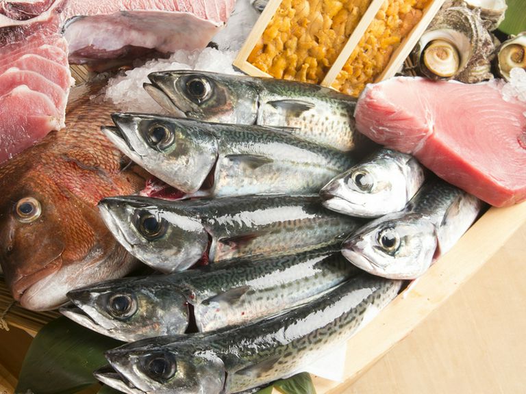 季節の海鮮をはじめ、多彩な料理が盛りだくさん