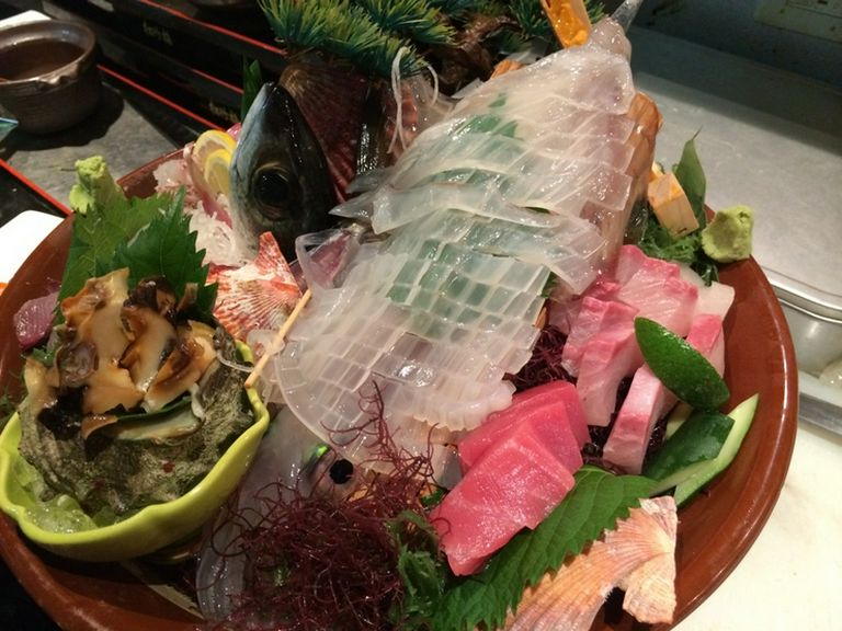 こだわりで選んだ銘酒を料理とともにじっくり堪能