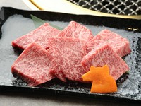 厳選されたトモバラの部位。柔らかく濃厚な味で旨みがあります。