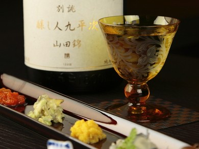 日替わりメニューにお好みの日本酒を合わせてお楽しみください