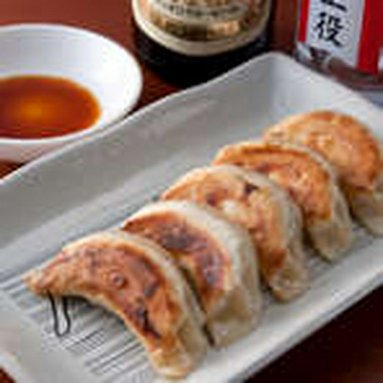亀戸 餃子酒場 秘密基地 亀戸 居酒屋 のお店の雰囲気 特徴 ヒトサラ
