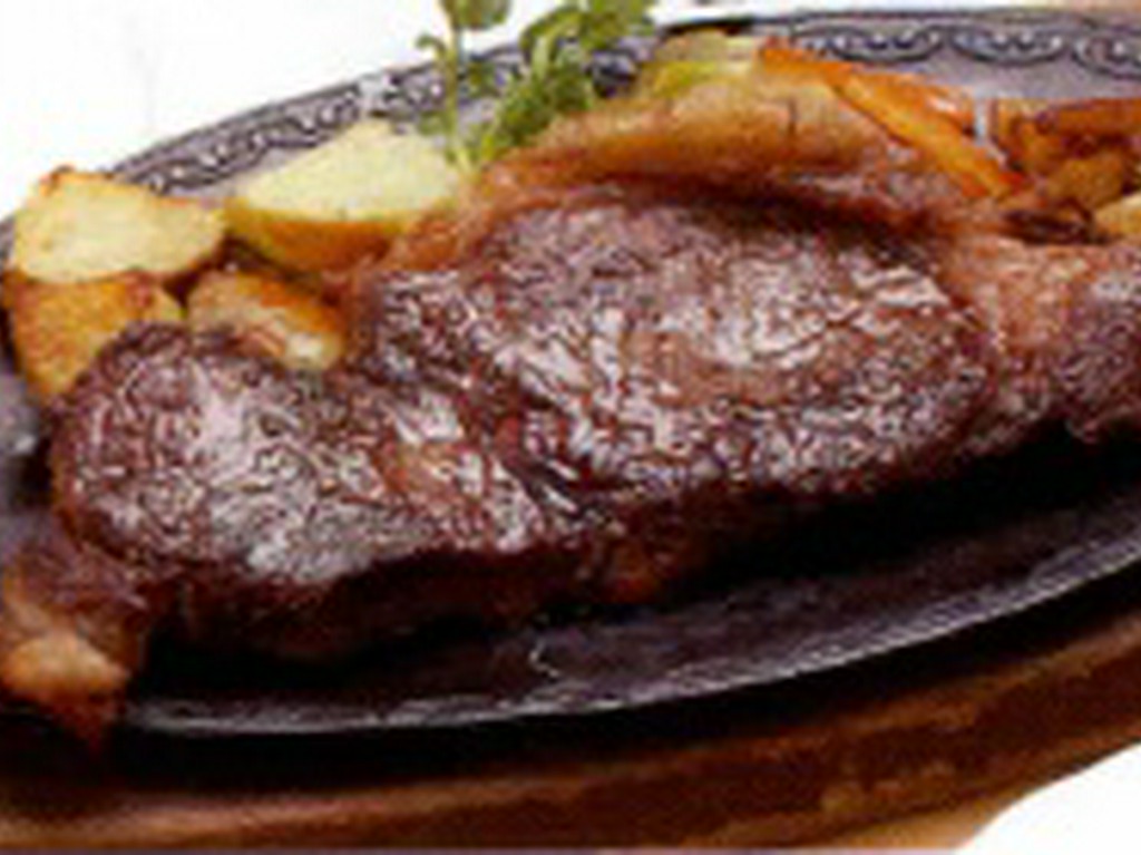 牛ロースステーキ（200g）