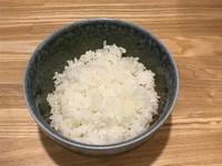 札幌近郊の農家、南幌町の三好さんの「ななつぼし」を取り寄せております。ラーメンライスに最適なつやつやのお米です。