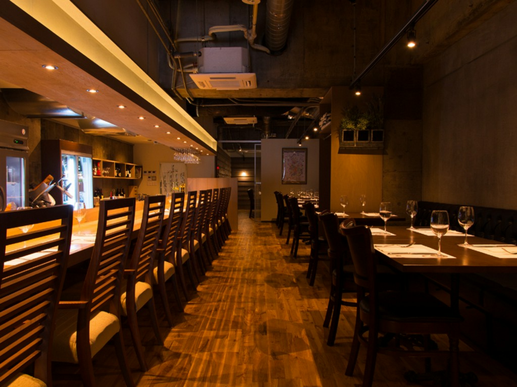 元倉庫のイメージいかしたモダンなインテリア