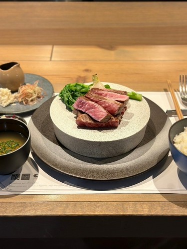 ランチ限定　premium北海道産八雲牛サーロイン御膳