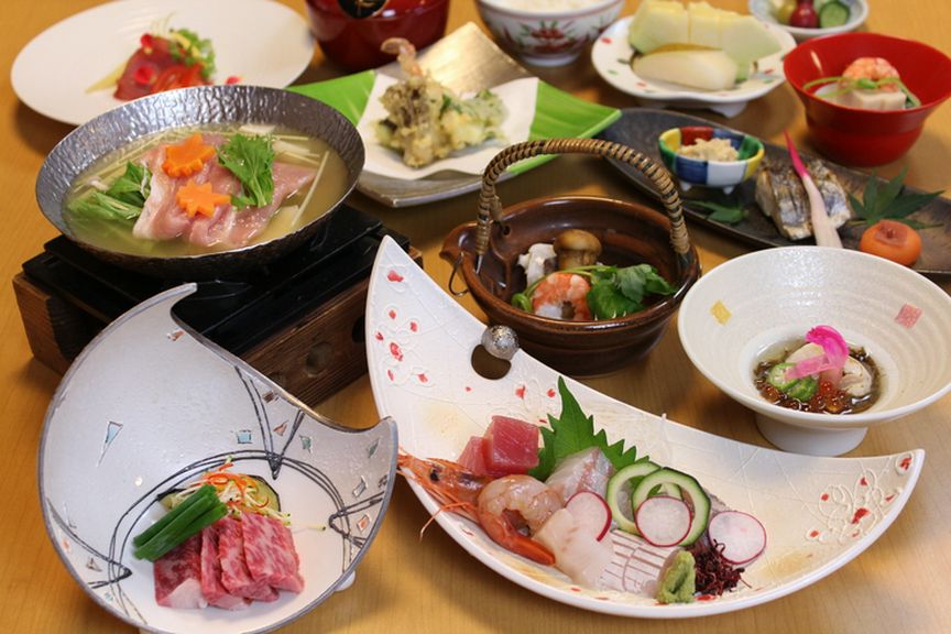 四季折々、年6回食材や盛り付けが変わる懐石料理