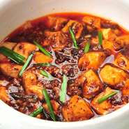 本場の味をそのまま再現。ピリッとした辛さの中に、マイルドな味わいが広がります。ごはんとの相性も抜群。