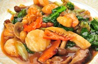魚介類と中国野菜がたっぷり入った『海鮮八宝菜』