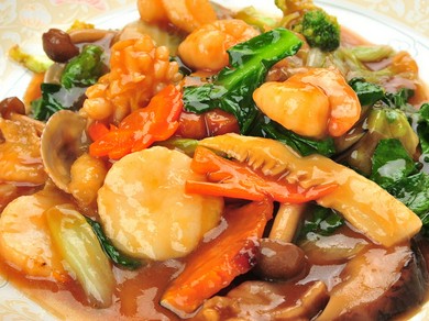 魚介類と中国野菜がたっぷり入った『海鮮八宝菜』