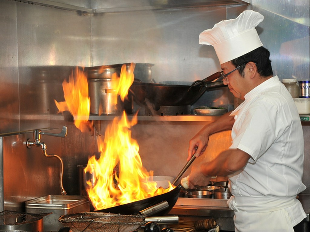 中華料理は炎が命！　できたてアツアツが味わえます