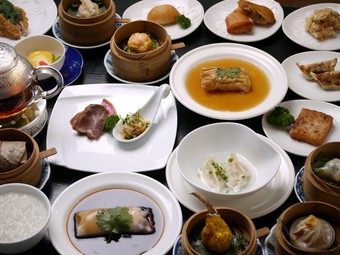 お昼の飲茶タイムをゆったり満喫。広東飲茶の醍醐味を体感できるコース
