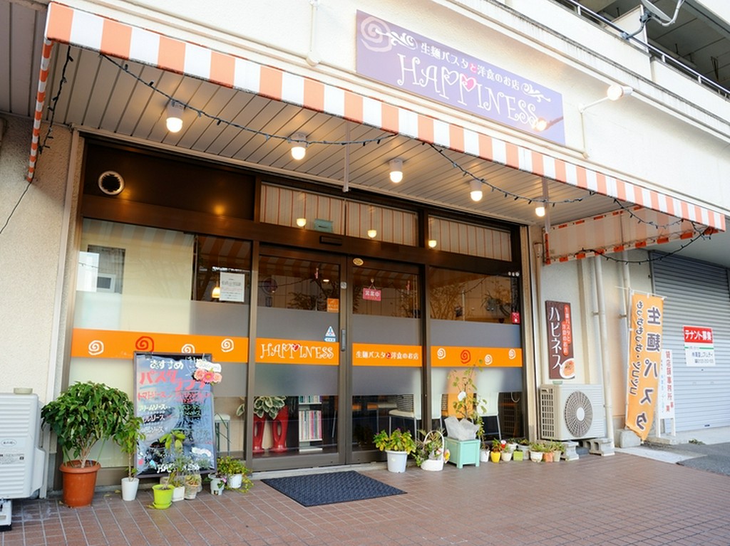 生麺パスタでみんなが元気に　家族連れも多い　
