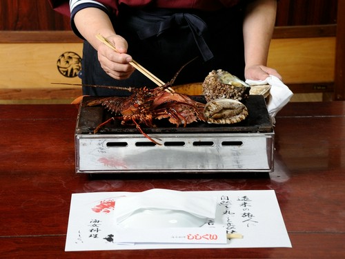 プロのテクニックで焼いてくれるので、手汚さずで食べられます