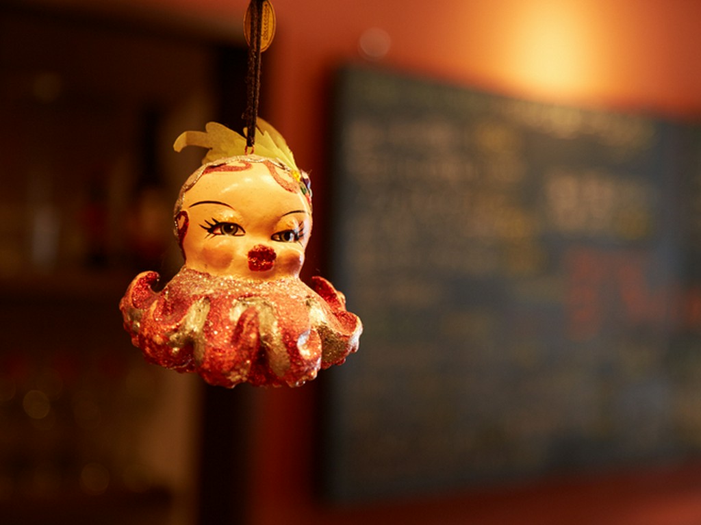 愉しい気分をさらにアップする、店名に因んだ品々