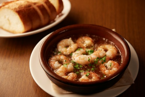 定番料理も驚きの美味しさ。その理由に鮮度の良さがある