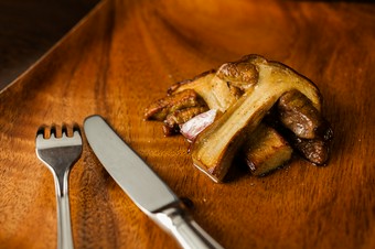 香り高い秋の定番料理『ポルチーニのソテー』