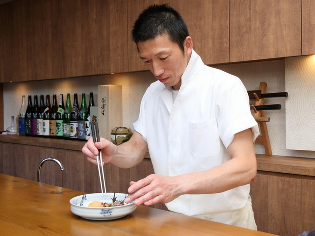 旬の素材と対峙、移りゆく季節を感受性に届かせる