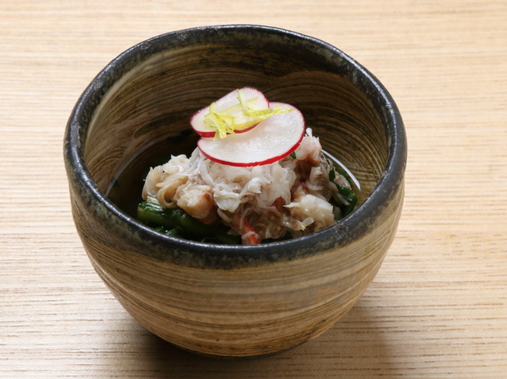 お通しのひとつ『京芋蟹あんかけ』