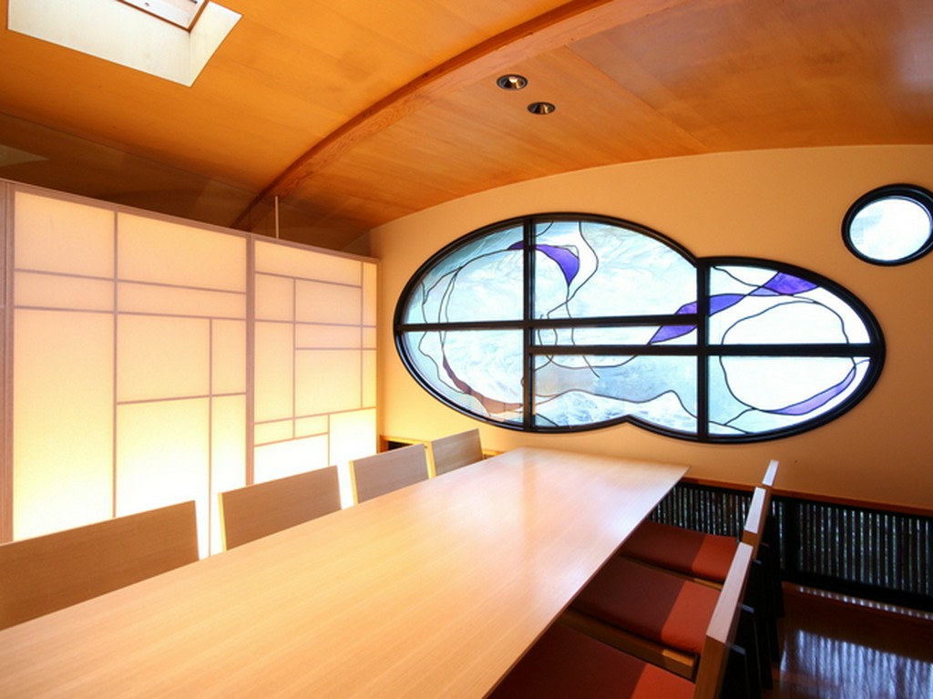 改装されて変身した、居心地のいい2階の個室