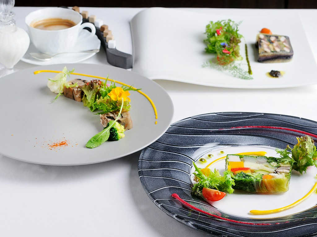 月毎に内容が替わる、季節の食材をふんだんに使った「テリーヌ」